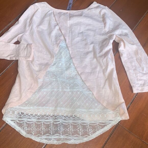 Girls top size medium  - Picture 5 of 6